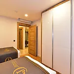 Aparthotel Jasmin Elite & 4*