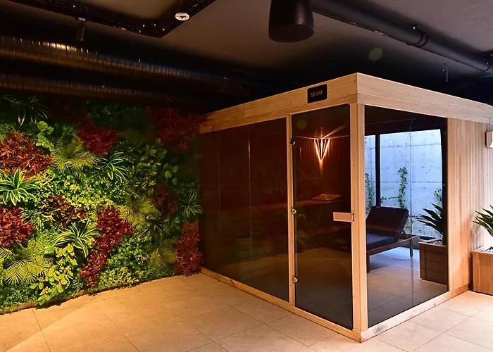 Jasmin Elite & Lägenhetshotell 4*